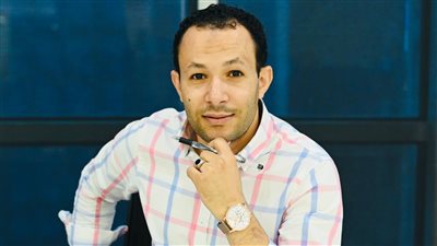 خناقة بين الإكس والكراش.. الأدب فضلوه عن العلم