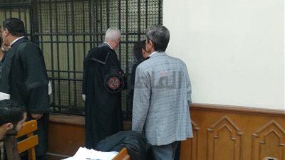 وصول مضيفة الطيران التونسية المتهمة بإنهاء حياة ابنتها إلى محكمة الجنايات