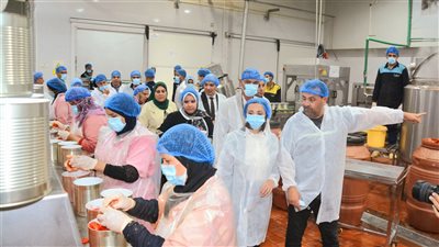 محافظ البحيرة تتفقد المنطقة الصناعية بحوش عيسى وتشيد بالمستوى التكنولوجي وخطوط الإنتاج