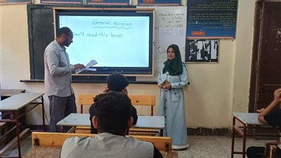 توفي أثناء انتدابه لامتحانات الثانوية العامة.. مدرسة بقنا تنظم مراجعات مجانية صدقة جارية على روح معلم 