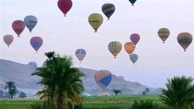 بيصحوا الشمس..610 سائح على متن 30 رحلة بالون طائر بسماء الأقصر