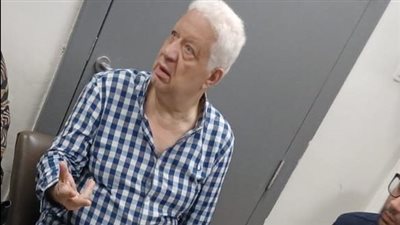 خروج جثمان شقيقة المستشار مرتضى منصور من المستشفى لدفنها بمقابر الأسرة