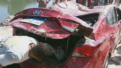 العربية اتطبقت.. ننشر صور حادث مصرع زوجين في انقلاب سيارة بترعة الإسماعيلية