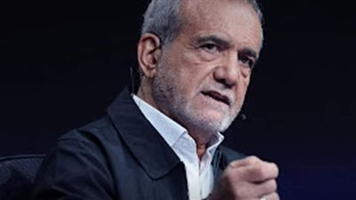 اليوم.. الرئيس الإيراني يقدم تشكيل الحكومة إلى البرلمان