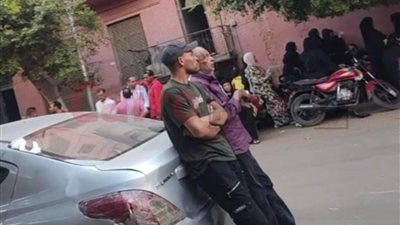 أسرة ضحايا المركب النيلي الغارق بمصر القديمة ينتظرون خروج الجثامين من المشرحة| صور