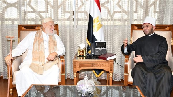 وزير الأوقاف والدكتور