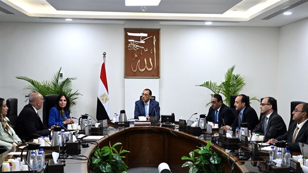 اجتماع الدكتور مصطفى