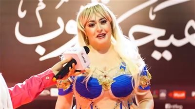 إطلالة مثيرة لـ هند عاكف وتكريم أحمد بدير.. لقطات من حفل افتتاح المهرجان القومي للمسرح المصري | بث مباشر