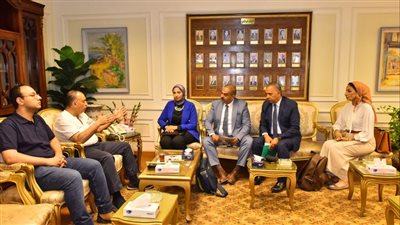 محافظ أسيوط يبحث مع العربية للتصنيع سبل التعاون لتطوير منظومة تدوير المخلفات الصلبة 