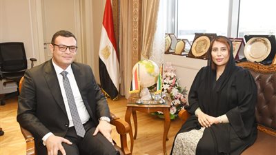 وزير الإسكان يبحث مع سفيرة الإمارات فتح مجالات متعددة للتعاون المشترك