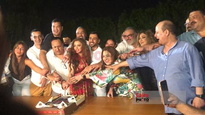 نهال عنبر وإلهام عبد البديع ومحمود فارس يحتفلون بانطلاق تصوير مسلسل غموض