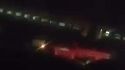 العربية طلعت على القضبان.. توقف حركة القطارات اتجاه القاهرة - الإسكندرية إثر تصادم قطار بسيارة نقل