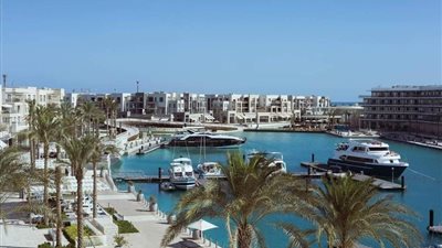 إعمار مصر تقرر خفض أسعار فنادقها بالساحل الشمالي وتتحمل نفقات الكافيهات والمطاعم لمدة شهرين