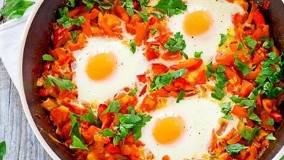 طريقة عمل الشكشوكة فاطمة أبو حاتي.. وصفة مصرية بطعم زمان