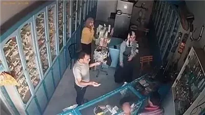 محتاج رسم قلب.. حبس المتهم بسرقة حقيبة سيدة بالتجمع الأول