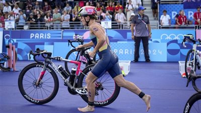 القصة الكاملة لتعرض منتخب سلوفينيا للدراجات للسرقة بالقرية الأولمبية في باريس 