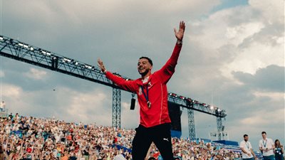 باريس تحتفل ببرونزية بطل السلاح محمد السيد في حديقة الأبطال | صور 