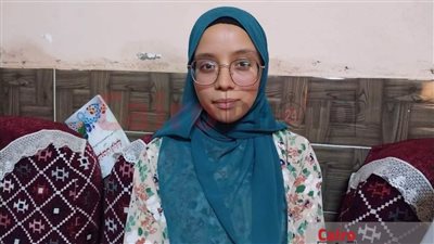 نفسها تعمل عملية وتشوف.. الأولى في الشهادة الثانوية الأزهرية بسوهاج: حلمي أكون أستاذة جامعية|صور