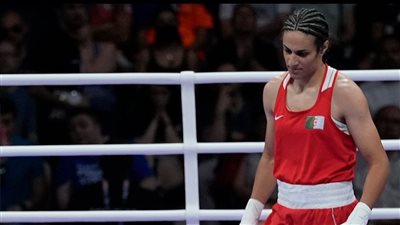 اللجنة الأولمبية الجزائرية تدافع عن إيمان خليف: لا نعترف باتحاد الملاكمة كمنظمة شرعية