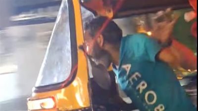 بحركات استعراضية.. القبض على سائق توك توك شاب عرض حياة المواطنين للخطر