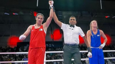 الملاكمة الجزائرية إيمان خليف تتأهل إلى نصف النهائي في أولمبياد باريس 2024