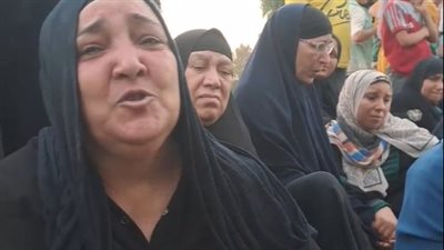 كانت بتغسل المواعين.. انهيار أسرة غريقة بنيل زفتى بالغربية خلال البحث عن جثمانها| بث مباشر 