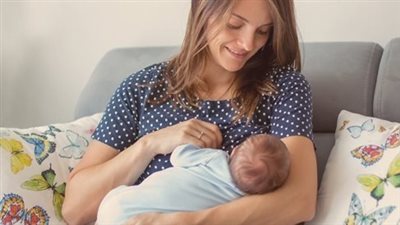 دراسة تحذر من خطأ شائع خلال الرضاعة يسبب وفاة الرضع 