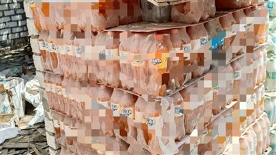 ضبط 1224 عبوة مياه غازية وعصائر منتهية الصلاحية بالبحيرة
