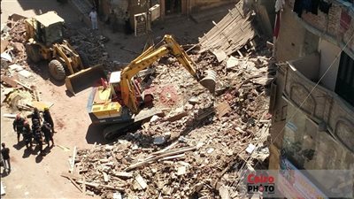 إصابة 3 أشخاص في حادث انهيار عقار شبين الكوم بالمنوفية | بث مباشر