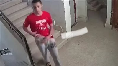 لاحقها واقتحم منزلها.. تجديد حبس المتهم في واقعة سيدة الأسانسير بالسويس | بث مباشر