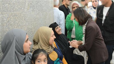 محافظ البحيرة توجه بسرعة استكمال أي نواقص في الأدوية خلال تفقدها وحدة طب الأسرة بقرية شابور