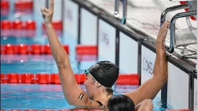 السباحة الفلسطينية فاليري ترزي عن مشاركتها بالأولمبياد: أسبح للمنافسة بينما تسبح غزة للنجاة