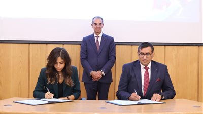 القومي للاتصالات يوقع اتفاقيتين لتقديم دورات توعوية في مجالات الأمن السيبرانى والتقنيات المتقدمة
