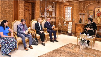 قداسة البابا تواضروس يستقبل السفير الكندي بالقاهرة | صور 