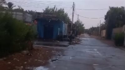 أمطار غزيرة تضرب مدينتي أبو سمبل وشلاتين بالتزامن مع تحذيرات الأرصاد | بث مباشر