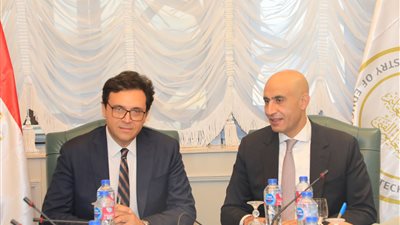 وزيرا التعليم والثقافة يبحثان سبل تعزيز آليات التعاون لتعزيز الوعي والثقافة لدى الطلاب