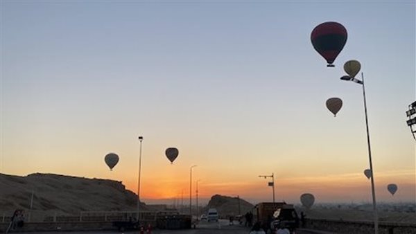 البالون الطائر بالأقصر
