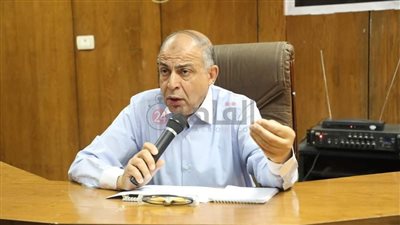 محافظ المنيا يوجه بحل فوري لصرف مساكن السلخانة ويستجيب لـ 40 طلبًا من الأهالي