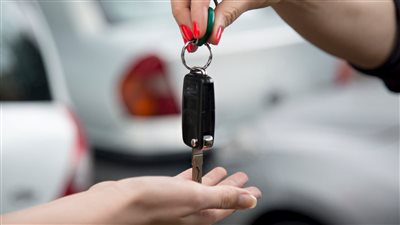 لتجنب الوقوع بفخ النصب.. نصائح مهمة قبل شراء سيارة مستعملة