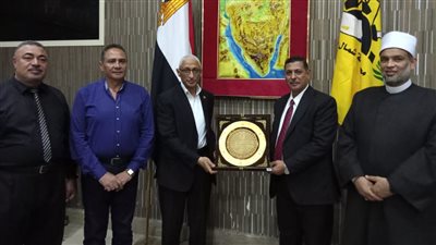 محافظ شمال سيناء يؤكد أهمية إنشاء فرع لجامعة الأزهر بالمحافظة لنشر الفكر المستنير
