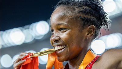 الأولى للخليج العربي.. البحرينية وينفريد يافي تتوج بذهبية سباق 3000 متر بأولمبياد باريس