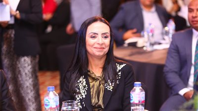 وزيرة التضامن تشهد إطلاق البنك الأهلي المصري أول بطاقة بخاصية تلامسية Touch Card لضعاف البصر