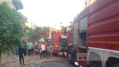 إصابة 3 أشخاص بالاختناق في حريق شقة سكنية بأكتوبر | صور 