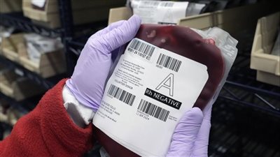 منظمة الصليب الأحمر الأمريكية تحذر من نقص الدم بسبب قلة التبرعات في الصيف