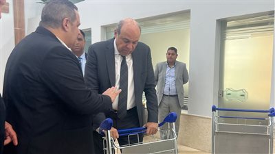 وزير الطيران يتفقد مطار العلمين الدولي لمتابعة وتقييم تجربة سفر الراكب