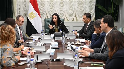 التضامن تدرس تحويل دعم الأسر بالمدارس المجتمعية على بطاقات تكافل وكرامة