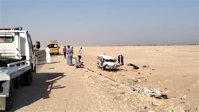 الدفع ب10 سيارات إسعاف.. مصرع 2 وإصابة 9 أشخاص آخرين إثر انقلاب ميكروباص على صحراوي قنا