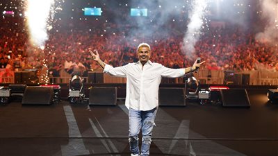 ليلة أسطورية.. عمرو دياب يحيي أضخم حفل في مهرجان العلمين| صور