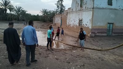 استجابة فورية لشكوى الأهالي بسحب مياه الصرف بقرية أبو صير الملق ببني سويف 