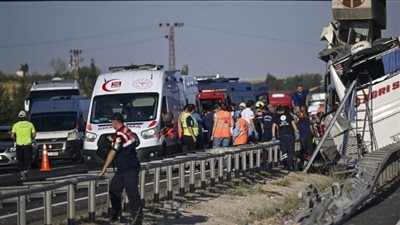 مقتل 9 وإصابة 26 في حادث اصطدام حافلة بتركيا